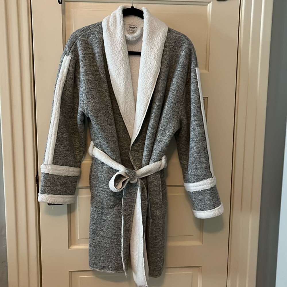 NWOT SPLENDID Cozy Sherpa Fleece Robe